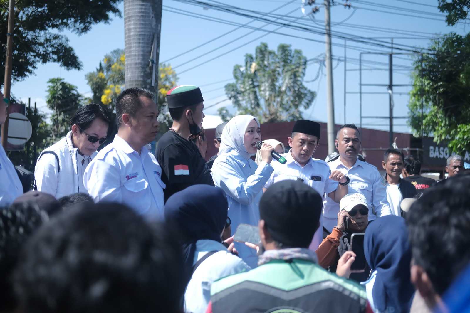 Putri Karlina Komitmen Atasi Keresahan Transportasi di Garut saat Aksi Demo Angkutan Umum